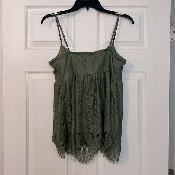 NWOT JUNIORS SPAGHETTI STRAP BLOUSE : SIZE MEDIUM - Picture 2 of 2
